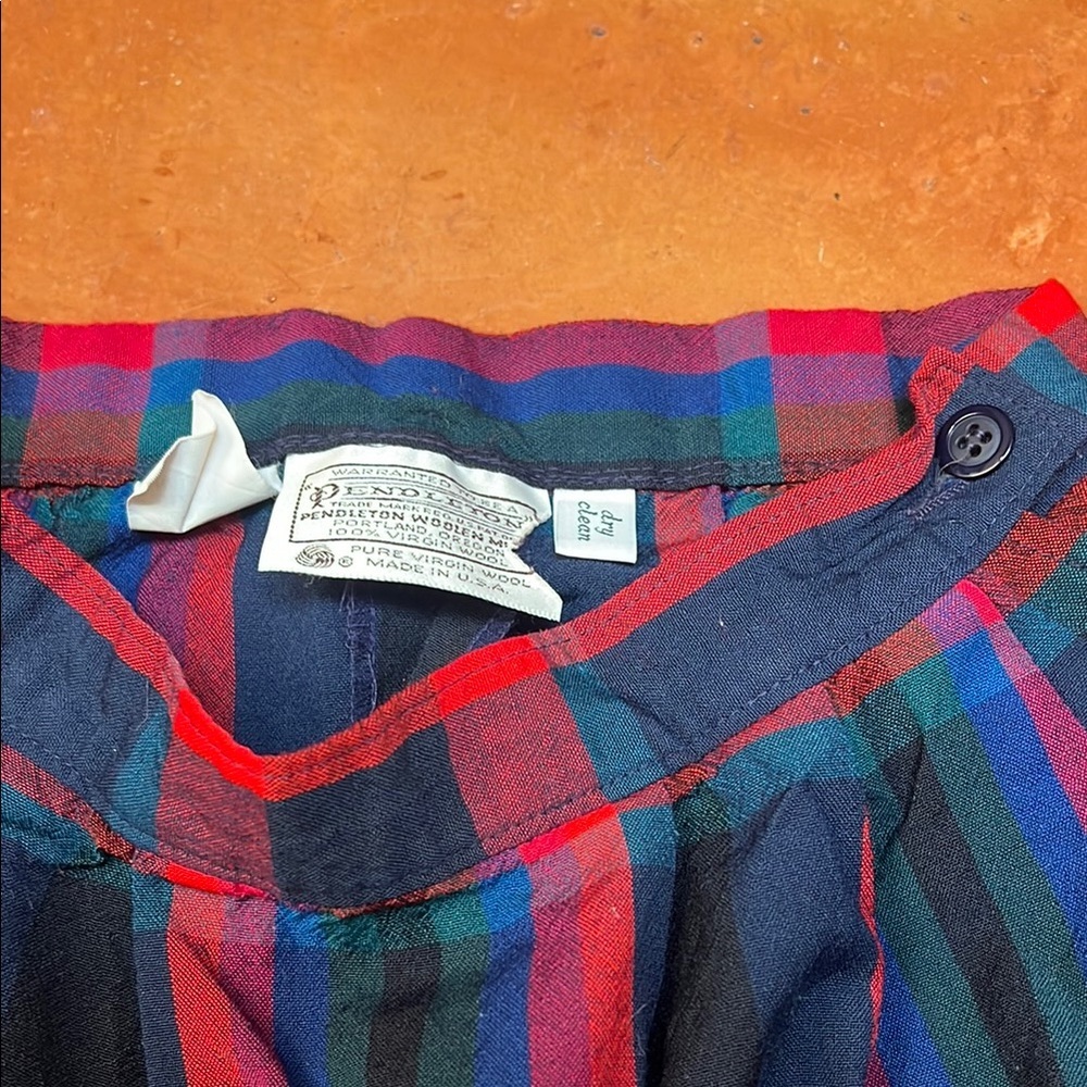 Vintage Pendleton Plaid Women's Skirt - Red and Blue - Picture 3 of 6